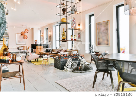 Interior of a spacious room in a luxury house Interior of a spacious room in a luxury house 80918130