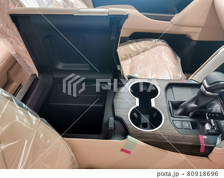 ランドクルーザー300 センターコンソールボックス ランドクルーザー300 センターコンソールボックス 80918696