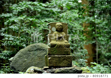 高野山町石道　接待場の弘法大師像 80918771