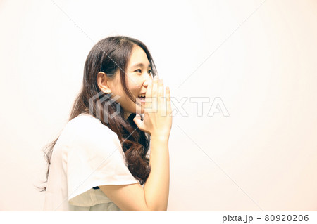 口コミ　耳打ち　女性　ビジネス 80920206