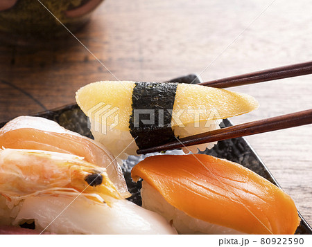 にぎり寿司　数の子 80922590