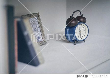 素材　インテリア　時計 80924627