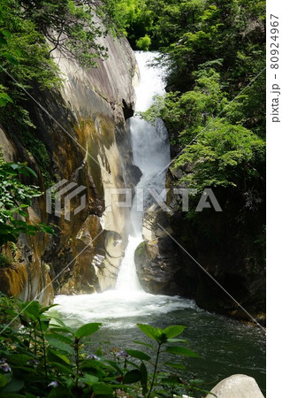 山梨県の昇仙峡の仙娥滝 80924967