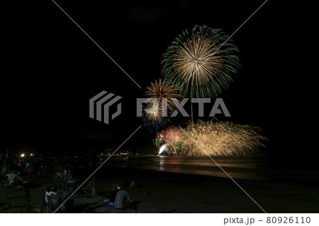 弓ヶ浜花火大会　静岡県南伊豆町 80926110