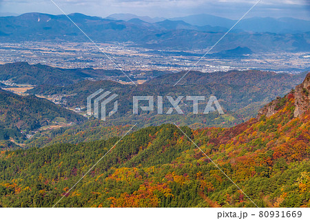 紅葉の霊山＜福島県＞ 80931669