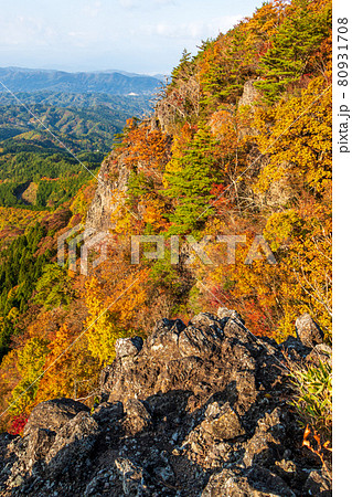 紅葉の霊山＜福島県＞の写真素材 [80931708] - PIXTA