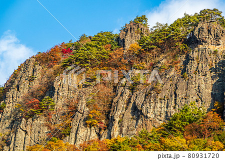 紅葉の霊山＜福島県＞ 80931720