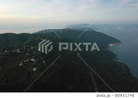 佐多岬半島の夕景の空撮 佐多岬半島の夕景の空撮 80931746