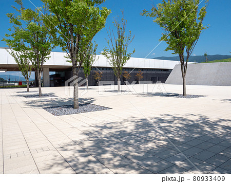 夏の青空と陸前高田の風景 夏の青空と陸前高田の風景 80933409