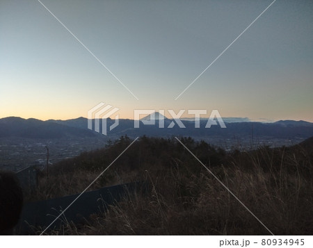 早朝　富士山 80934945