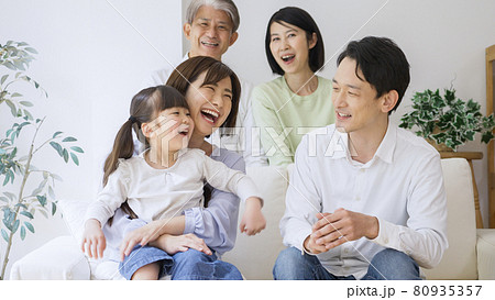三世代家族・ファミリー 80935357