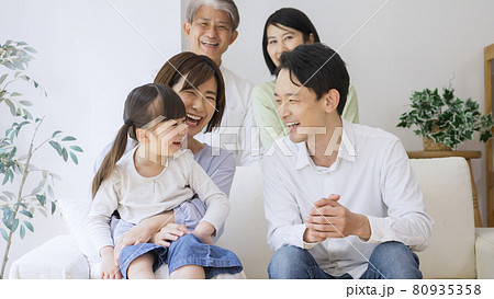 三世代家族・ファミリー 80935358