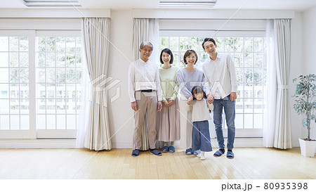 三世代家族・ファミリー 80935398