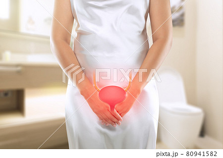 Women having urethritis and Urinary Incontinence Women having urethritis and Urinary Incontinence 80941582