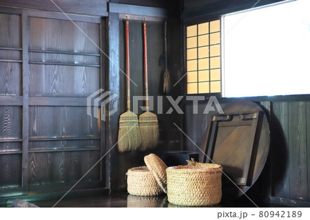農家の納戸 昭和の風景 農家の納戸 昭和の風景 80942189