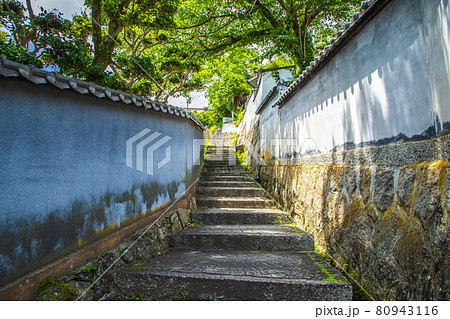 広島県　尾道・猫の細道 80943116