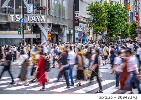 日本の東京都市景観1万5753人全国で最多。「デルタ株、ワクチンの効果低い…」と速報＝8月7日、渋谷 80943343