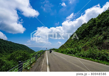夏のニセコパノラマライン ( 北海道 蘭越町 ) 80948586