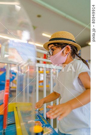 子供 テーマパーク 遊園地 子供 テーマパーク 遊園地 80949914