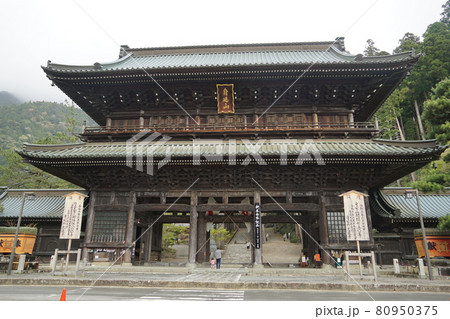 山梨県　身延山久遠寺　三門 80950375