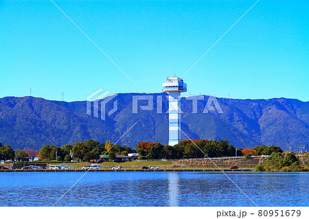 岐阜県海津市、長良川と水の緑の舘・展望タワー周辺の風景 80951679