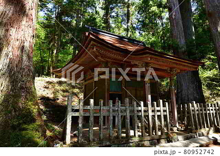 謙信公御廟より 80952742