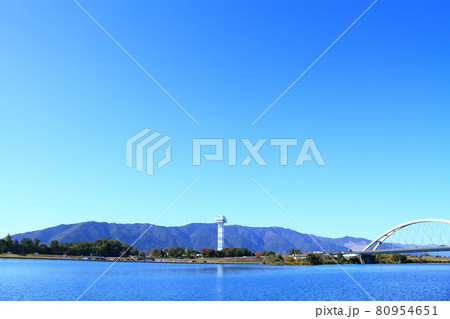 岐阜県海津市、長良川と水の緑の舘・展望タワー周辺の風景 80954651