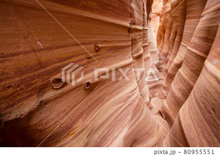 Slot canyon 80955551