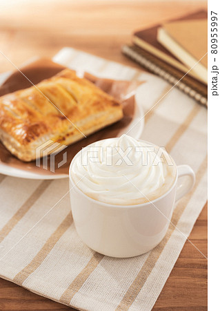 ウインナーコーヒー 80955997