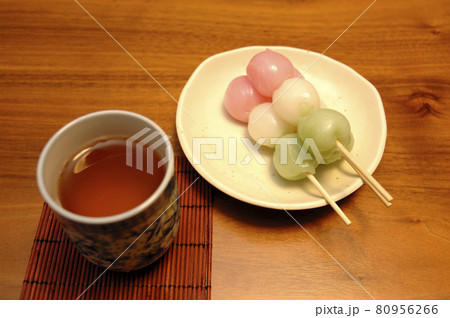 久しぶりに食べた お団子 久しぶりに食べた お団子 80956266