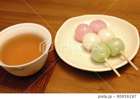 久しぶりに食べた お団子 久しぶりに食べた お団子 80956287
