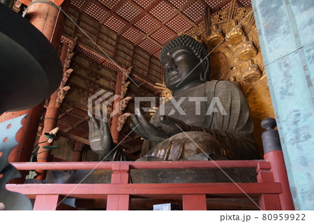 東大寺の大仏様 80959922