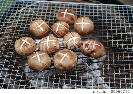 焼き椎茸　バーベキューイメージ 80960716