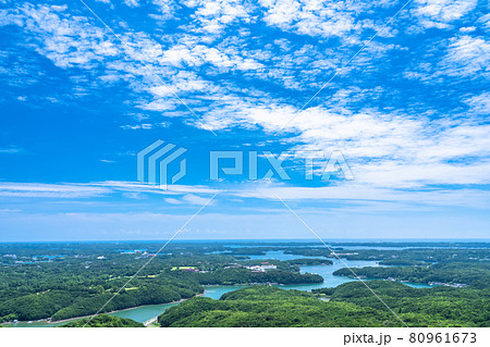 《三重県》夏の横山展望台・英虞湾の海岸線 《三重県》夏の横山展望台・英虞湾の海岸線 80961673