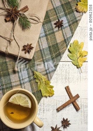 Autumn background with a cup of tea 80962308