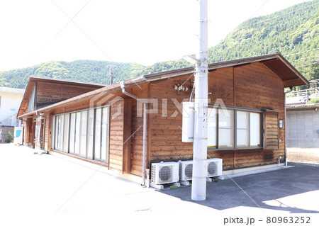 駅前には何もない東京の駅青梅線古里駅 駅前には何もない東京の駅青梅線古里駅 80963252