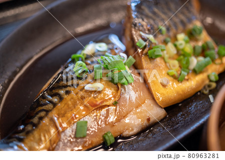 魚の煮つけ 80963281