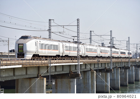 東海道本線 茅ヶ崎 平塚 Jr東日本 651系1000番台 大宮 草津の写真素材