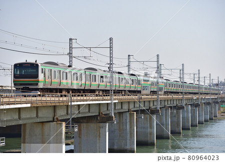 東海道本線　茅ヶ崎－平塚　JR東日本　E231系1000番台　U586編成（小山） 80964023