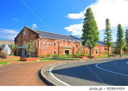 【兵庫県】晴天下の洲本市民広場(エスブリック) 【兵庫県】晴天下の洲本市民広場(エスブリック) 80964464