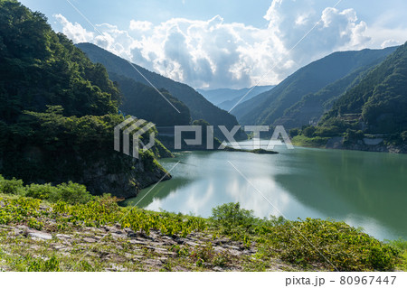 有間ダム、名栗湖｜埼玉県飯能市 80967447