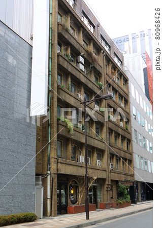 東京銀座1丁目の奥野ビル 日本で初めてのエレベーター 東京銀座1丁目の奥野ビル 日本で初めてのエレベーター 80968426