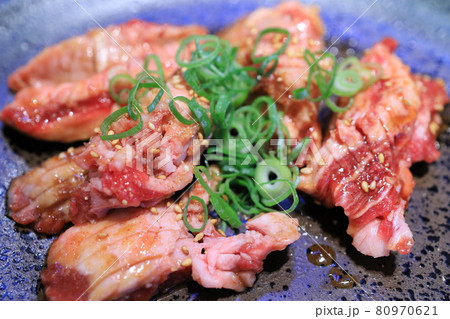 黒毛和牛焼肉(中落ちカルビ) 黒毛和牛焼肉(中落ちカルビ) 80970621