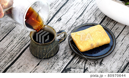 珈琲 おうちカフェ 淹れる ファミリーマート チョコバナナのもちもちクレープ 珈琲 おうちカフェ 淹れる ファミリーマート チョコバナナのもちもちクレープ 80970644