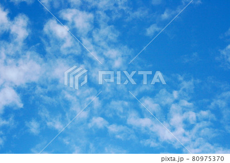 Big fluffy clouds (Altocumulus) Big fluffy clouds (Altocumulus) 80975370