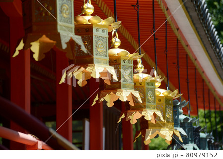 石清水八幡宮 回廊の釣り灯篭 京都府八幡市 石清水八幡宮 回廊の釣り灯篭 京都府八幡市 80979152