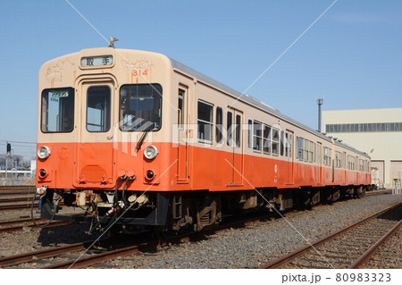 車両基地に停車する関東鉄道キハ310形ディーゼルカー 80983323