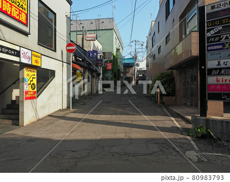 飲み屋街の小路/小樽 花園 小川小路 飲み屋街の小路/小樽 花園 小川小路 80983793