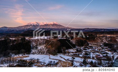御嶽山・冬（夜明け） 80984040