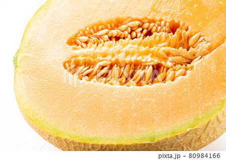 メロン ネット系赤肉メロン の断面 の写真素材